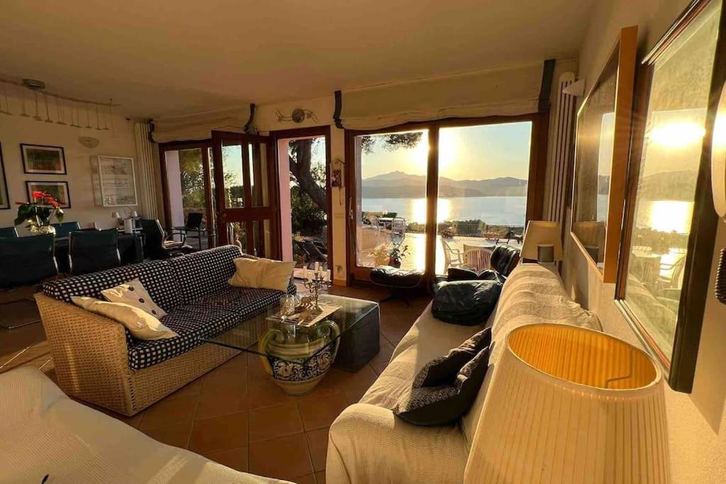 Villa Mit Whirlpool Und Phantastischer Aussicht カポリーヴェリ エクステリア 写真
